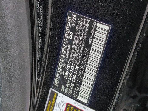 Used 2025 Mercedes-Benz C 300 Sedan image 32