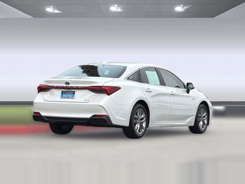 Used 2021 Toyota Avalon XLE w/ Carpet Mat Package (TMS) image 8