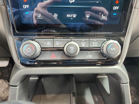 New 2025 Ford Ranger XLT w/ Equipment Group 301A High image 30