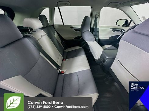 Used 2020 Toyota RAV4 XLE w/ All Weather Liner Package AWD/4WD image 28