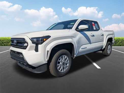 New 2025 Toyota Tacoma SR5 image 9