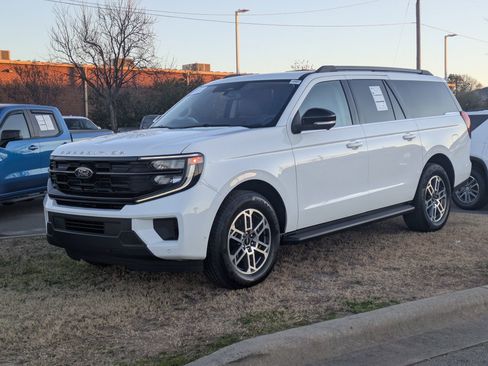 Used 2025 Ford Expedition Max Active image 8