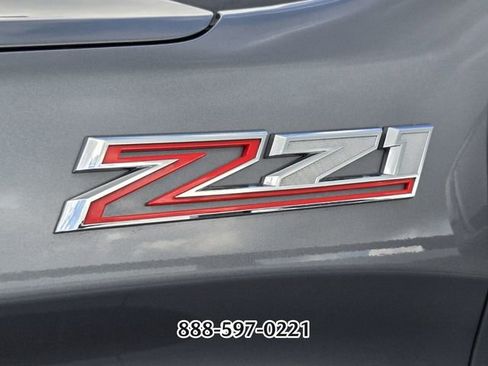 Used 2022 Chevrolet Silverado 1500 LT Trail Boss w/ LT Trail Boss Premium Package AWD/4WD image 2