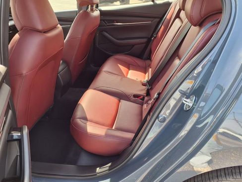 Used 2025 MAZDA MAZDA3 s image 25