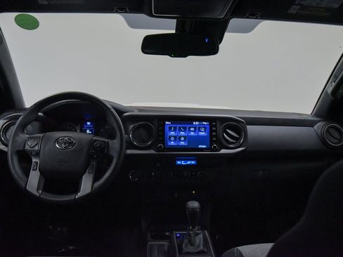 Used 2022 Toyota Tacoma TRD Sport image 24