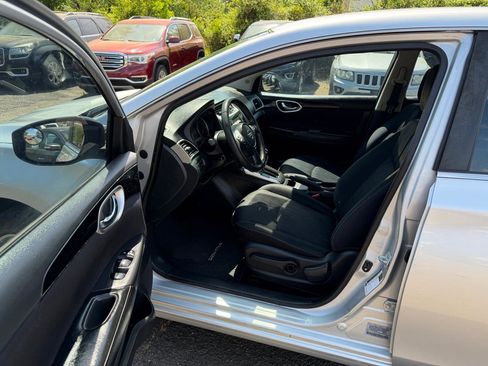 Used 2016 Nissan Sentra SV image 13