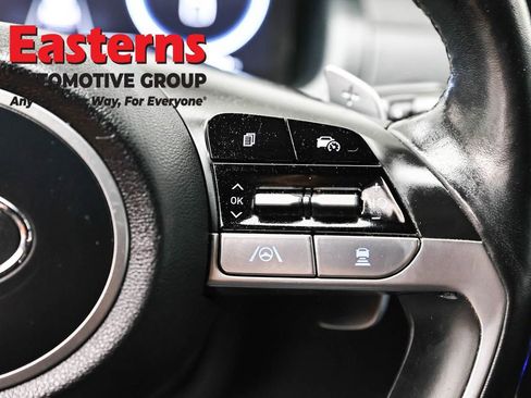 Used 2022 Hyundai Santa Cruz Limited image 15