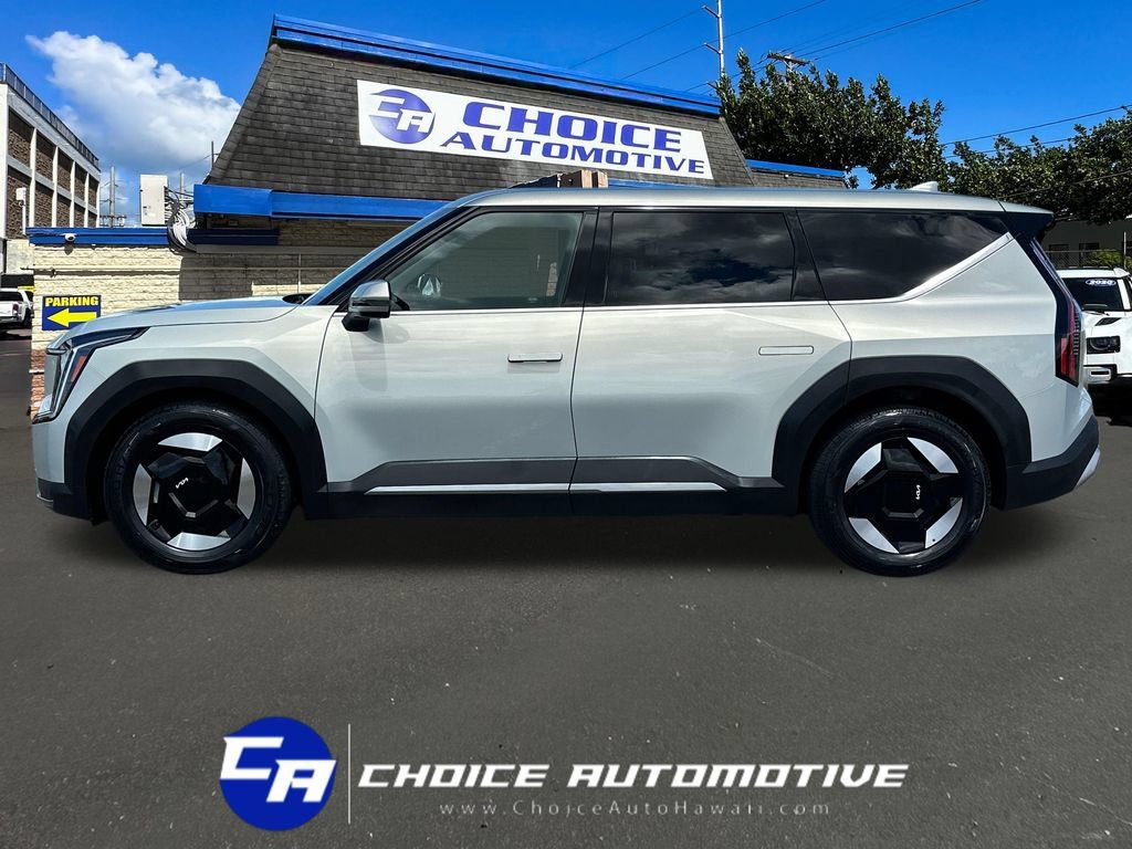 Used 2024 Kia EV9 Light Long Range RWD image 3
