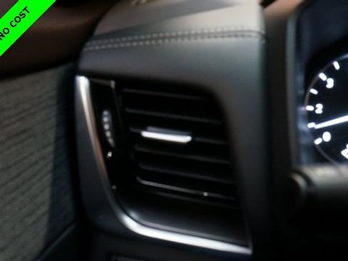 Used 2022 Nissan Rogue SV image 25