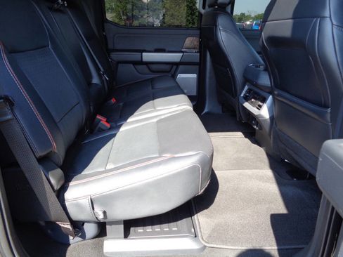 Used 2024 Ford F250 Lariat w/ Chrome Package image 61