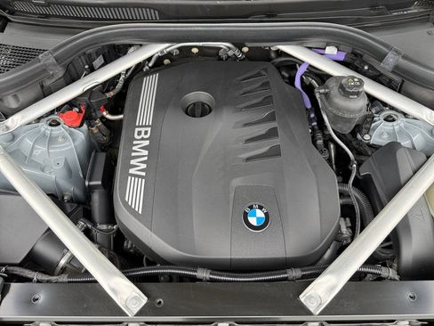 Used 2024 BMW X5 xDrive40i w/ M Sport Package AWD/4WD image 36