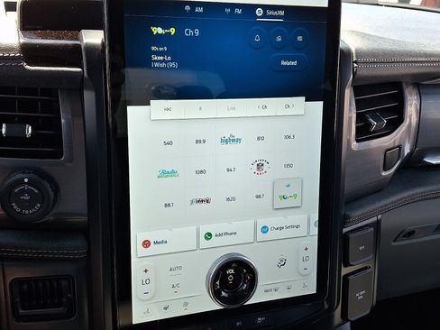 Certified 2025 Ford F150 Lightning Flash AWD/4WD image 22