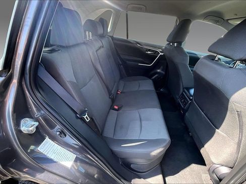 Used 2025 Toyota RAV4 XLE AWD/4WD image 16