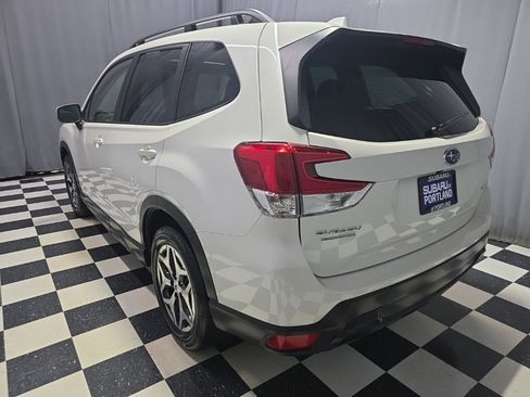 Certified 2023 Subaru Forester Premium image 6