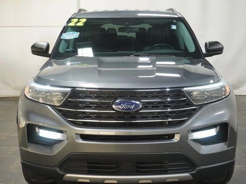 Used 2022 Ford Explorer XLT w/ Equipment Group 202A image 10