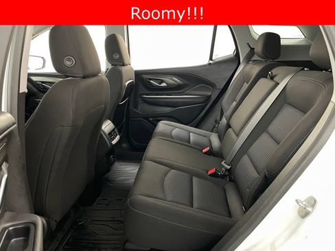 Certified 2022 GMC Terrain SLE w/ Driver Convenience Package FWD image 11