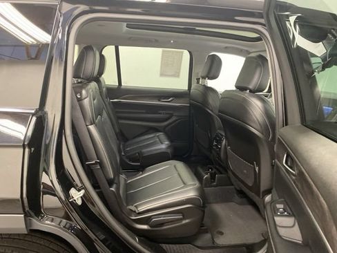 Used 2023 Jeep Grand Cherokee L Limited w/ Black Appearance Package AWD/4WD image 28