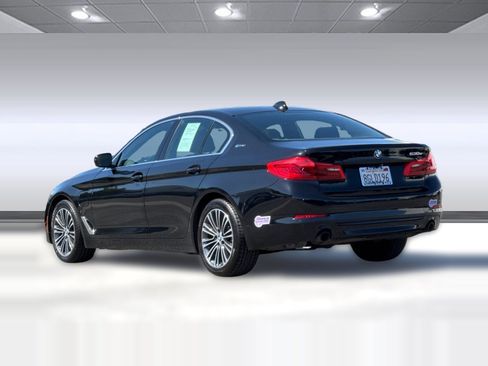 Used 2019 BMW 530e RWD image 3