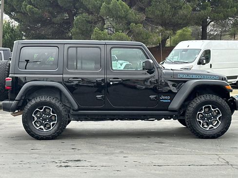 Used 2022 Jeep Wrangler Unlimited Rubicon 4xe image 3