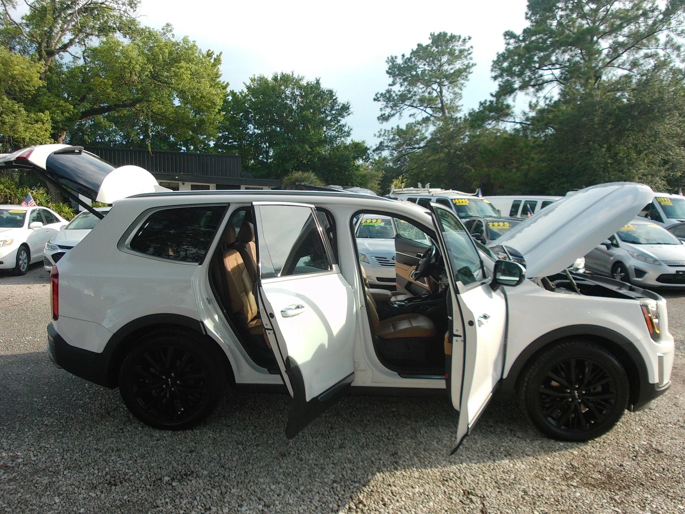 Used 2022 Kia Telluride SX w/ Towing Package FWD image 34