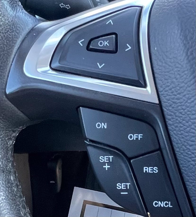 Used 2014 Ford Fusion SE FWD image 17