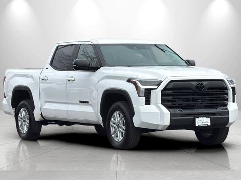 Used 2024 Toyota Tundra SR5 w/ SR5 Premium Package image 9