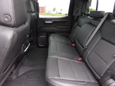 Used 2024 GMC Sierra 1500 Denali w/ Denali Reserve Package AWD/4WD image 31