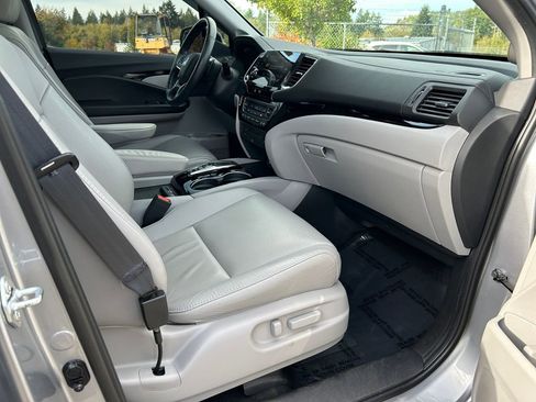 Used 2021 Honda Pilot Touring image 27