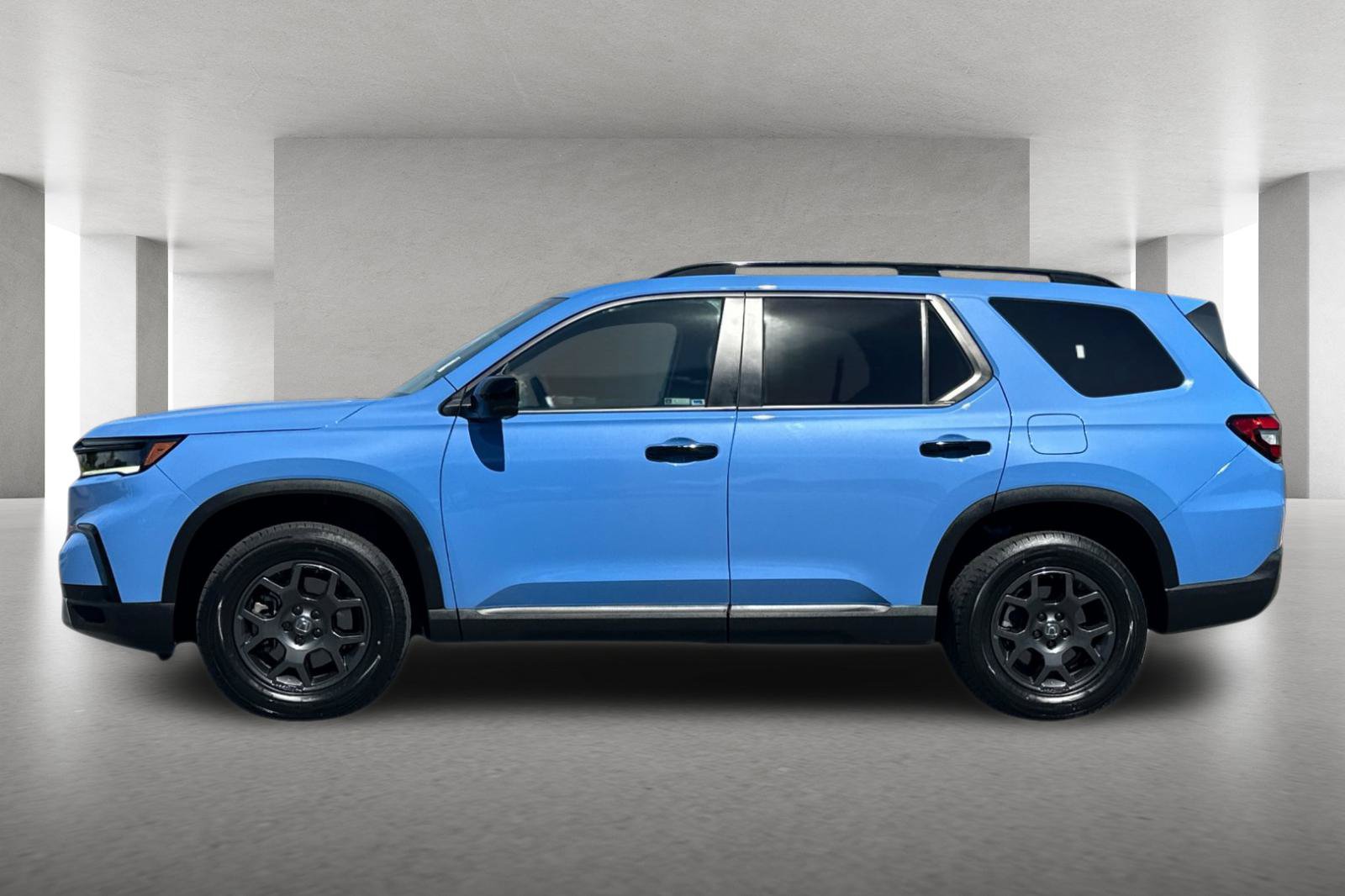 Certified 2024 Honda Pilot TrailSport image 7