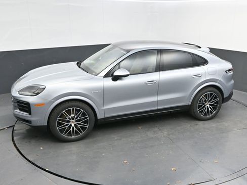 New 2026 Porsche Cayenne E-Hybrid Coupe image 33
