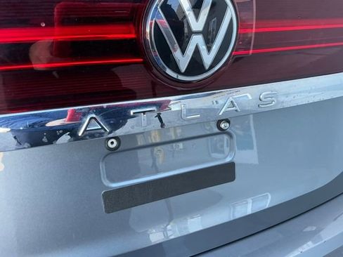 Used 2025 Volkswagen Atlas SE image 4