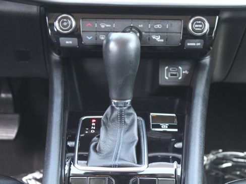 Used 2022 Jeep Compass Latitude FWD image 18