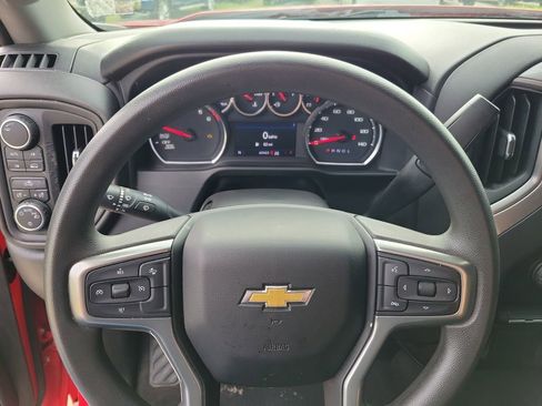 Used 2022 Chevrolet Silverado 1500 Custom w/ Safety Confidence Package image 18