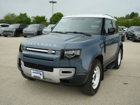 Used 2022 Land Rover Defender 90 AWD/4WD image 4
