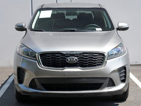 Used 2019 Kia Sorento FWD image 37