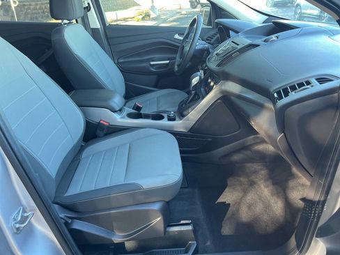 Used 2016 Ford Escape SE image 12