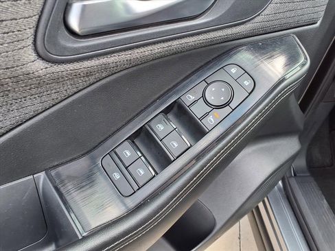 Used 2023 Nissan Rogue SV image 17