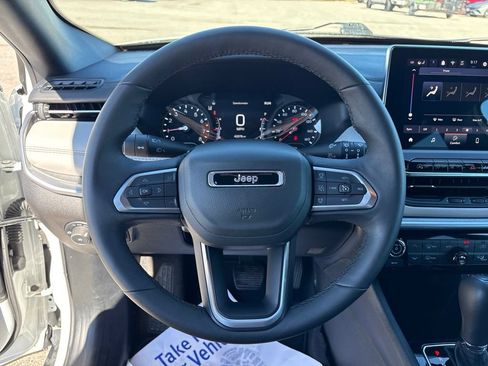 Used 2025 Jeep Compass Limited AWD/4WD image 40