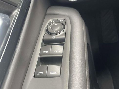 Used 2025 Chevrolet Tahoe Z71 AWD/4WD image 23