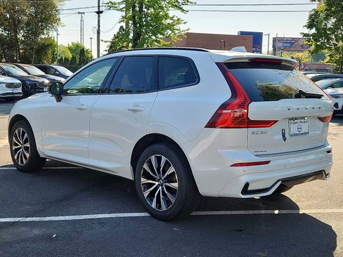 Used 2024 Volvo XC60 B5 Core w/ Protection Package Premier AWD/4WD image 4