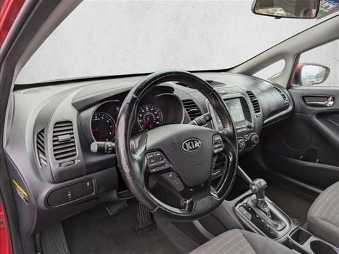 Used 2018 Kia Forte S image 12