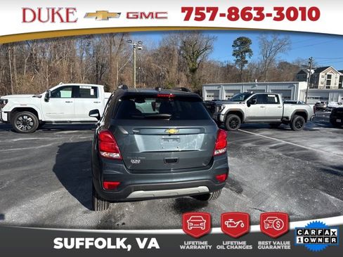 Used 2022 Chevrolet Trax LT w/ LT Convenience Package image 18