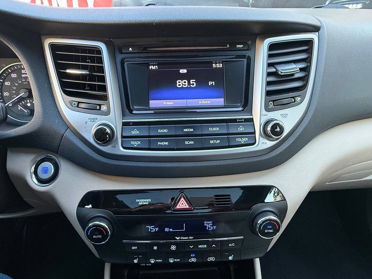 Used 2017 Hyundai Tucson Value AWD/4WD image 24