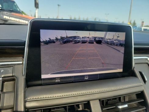 Used 2021 Chevrolet Suburban Premier AWD/4WD image 11