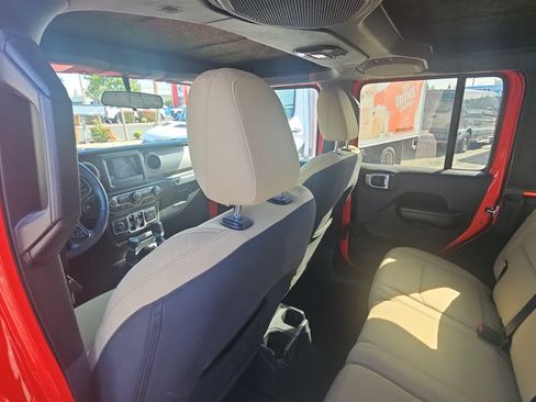 Used 2018 Jeep Wrangler Unlimited Sport S image 11