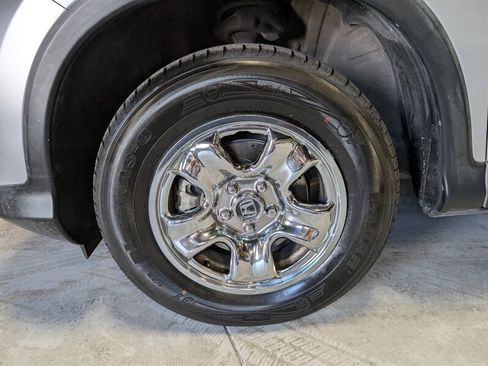 Used 2016 Honda CR-V LX image 15