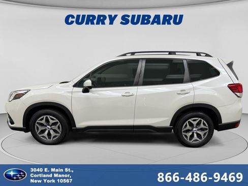 Used 2023 Subaru Forester Premium AWD/4WD image 2