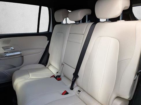 New 2026 Mercedes-Benz GLB 250 image 14