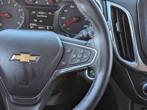 Used 2018 Chevrolet Equinox LT image 21