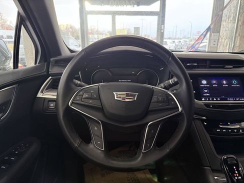 Used 2025 Cadillac XT5 Luxury w/ LPO, Floor Liner Package FWD image 45